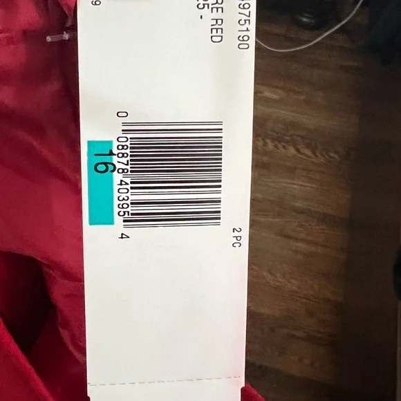 NWT Red Skirt Suit - Picture 4 of 4